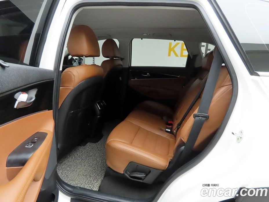 Kia Sorento 3rd Gen Restyling фото 12