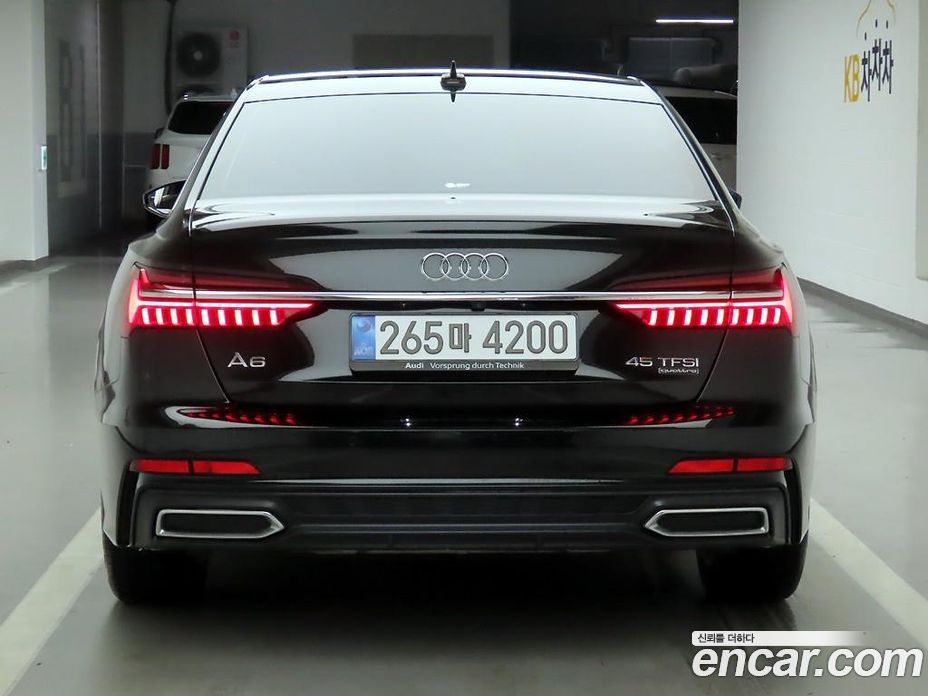 Audi A6 (C8) фото 3