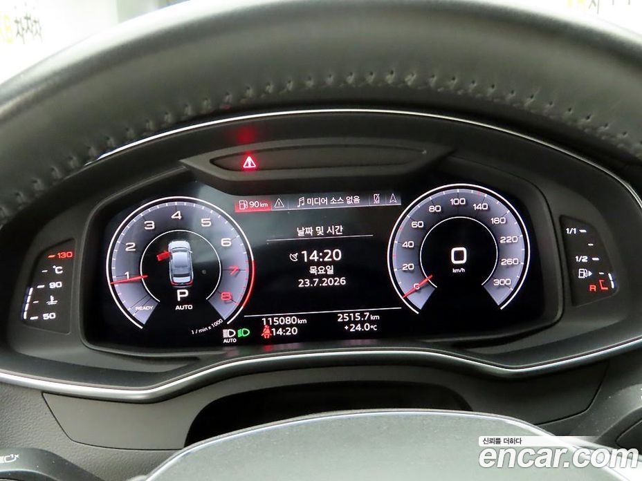 Audi A6 (C8) фото 5