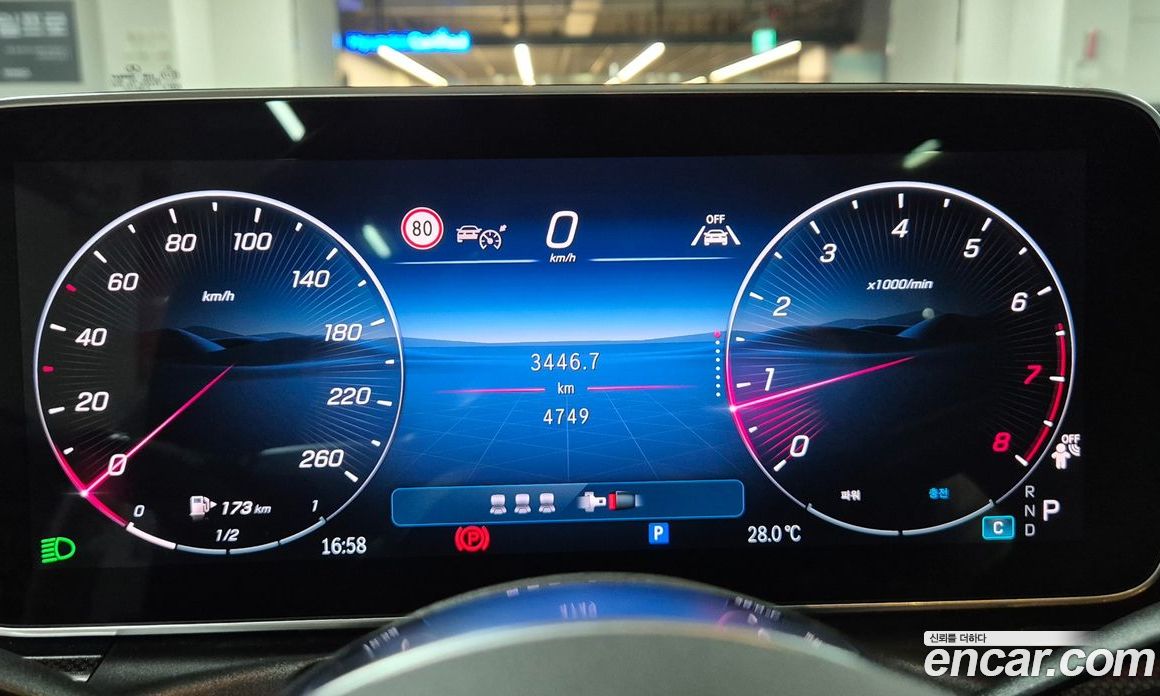 Mercedes-Benz C-Class W206 фото 8