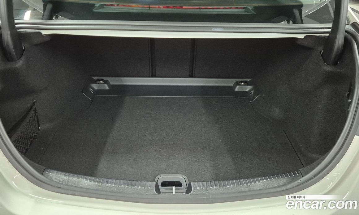 Mercedes-Benz C-Class W206 фото 14