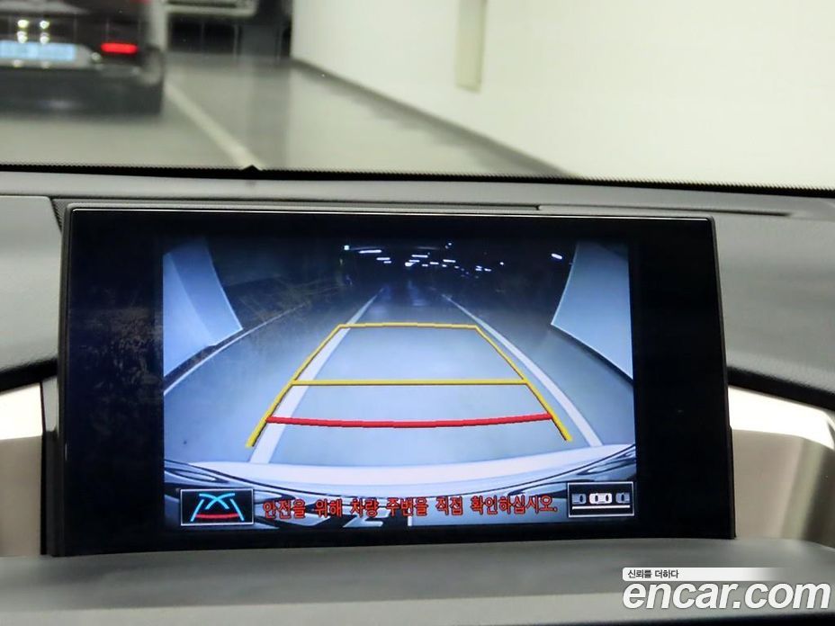 Lexus NX300h фото 16