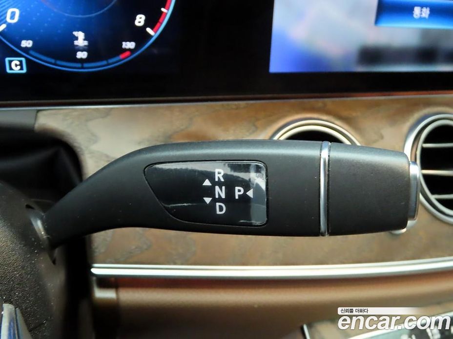 Mercedes-Benz E-Class W213 фото 10