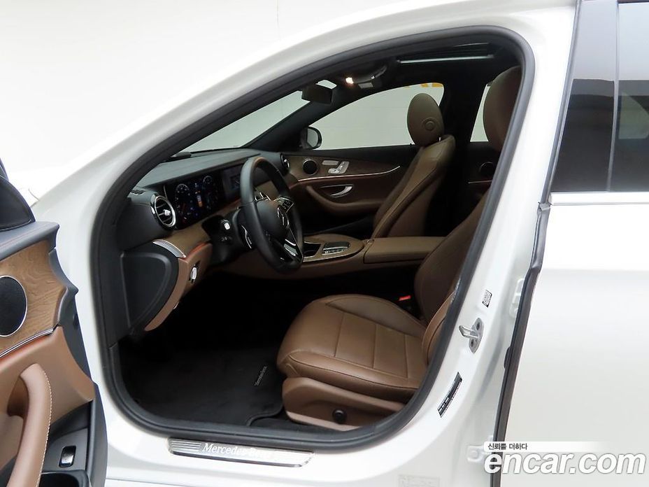 Mercedes-Benz E-Class W213 фото 13