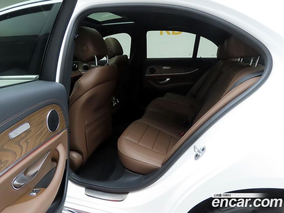 Mercedes-Benz E-Class W213 фото 14