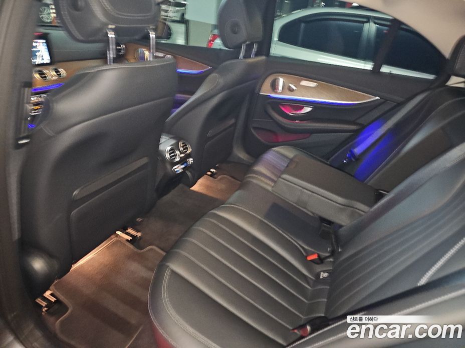 Mercedes-Benz E-Class W213 фото 13