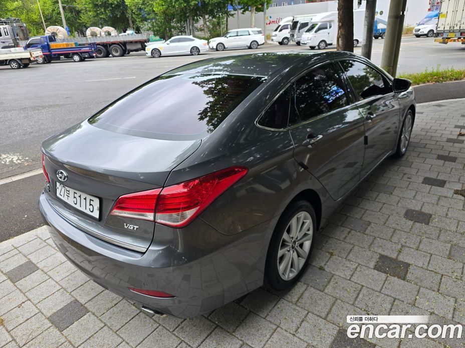Hyundai i40 Saloon фото 3