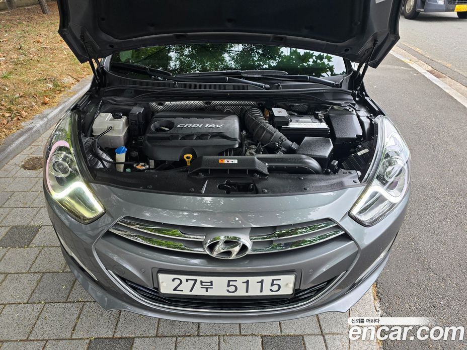Hyundai i40 Saloon фото 7
