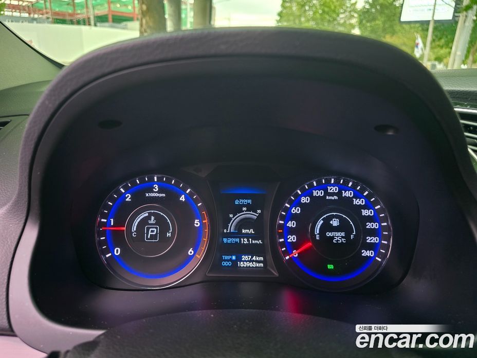 Hyundai i40 Saloon фото 9