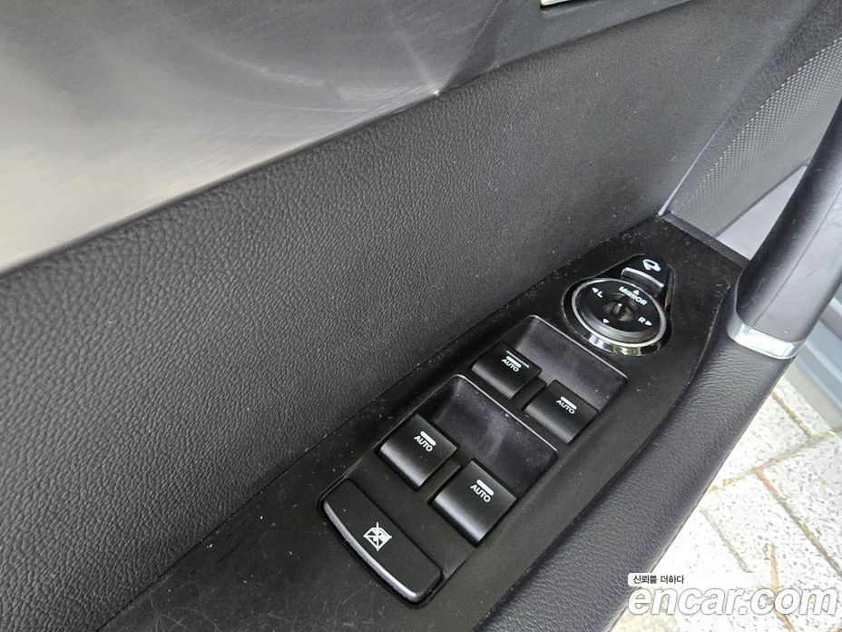 Hyundai i40 Saloon фото 11
