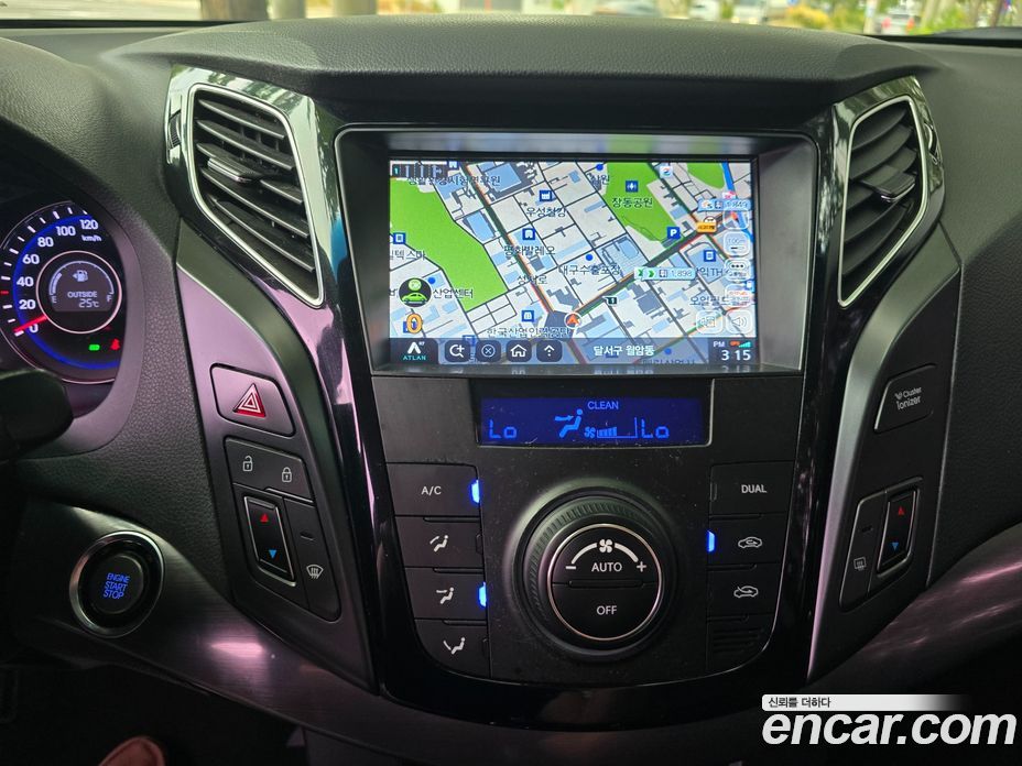 Hyundai i40 Saloon фото 19