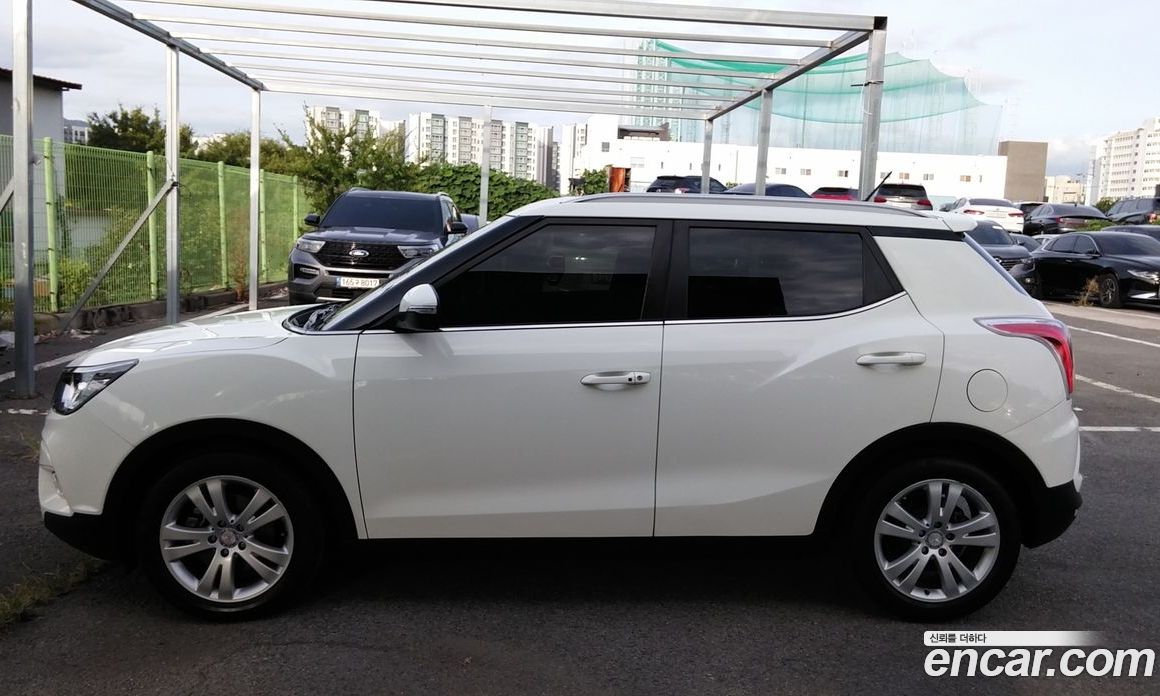 SsangYong (KG Mobility) Tivoli фото 4