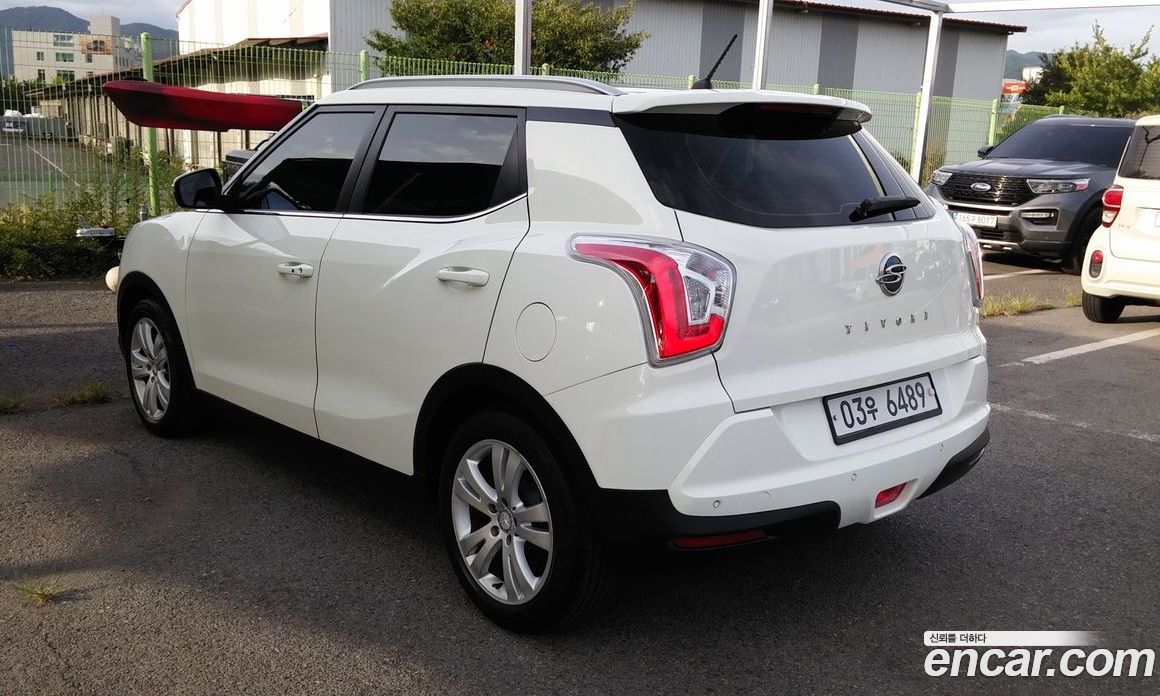 SsangYong (KG Mobility) Tivoli фото 5