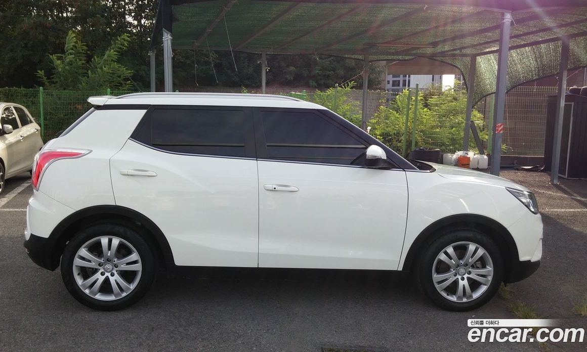 SsangYong (KG Mobility) Tivoli фото 8