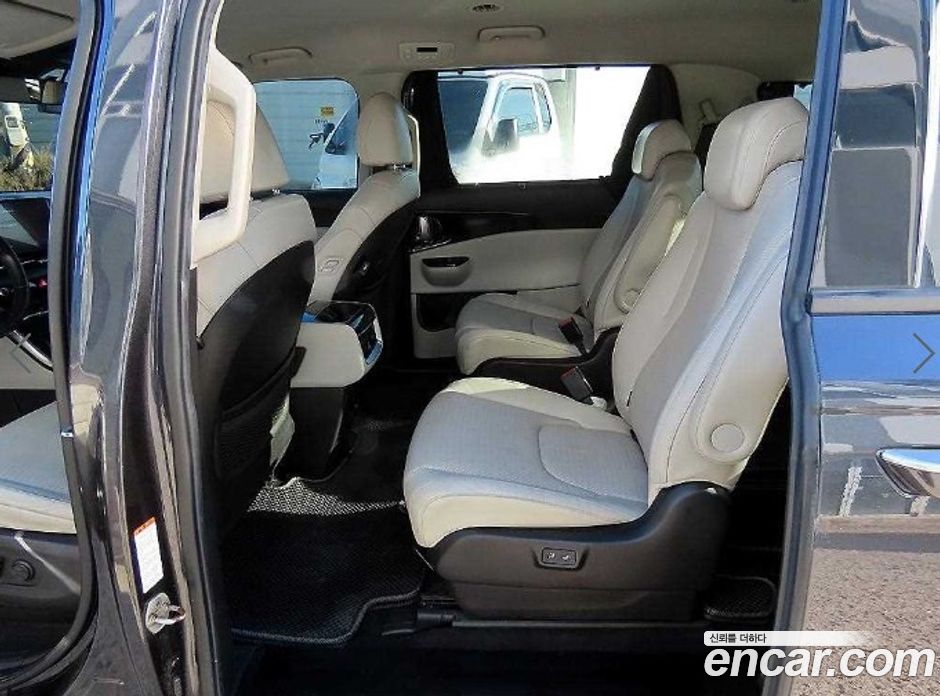 Kia Carnival 4th Gen фото 6