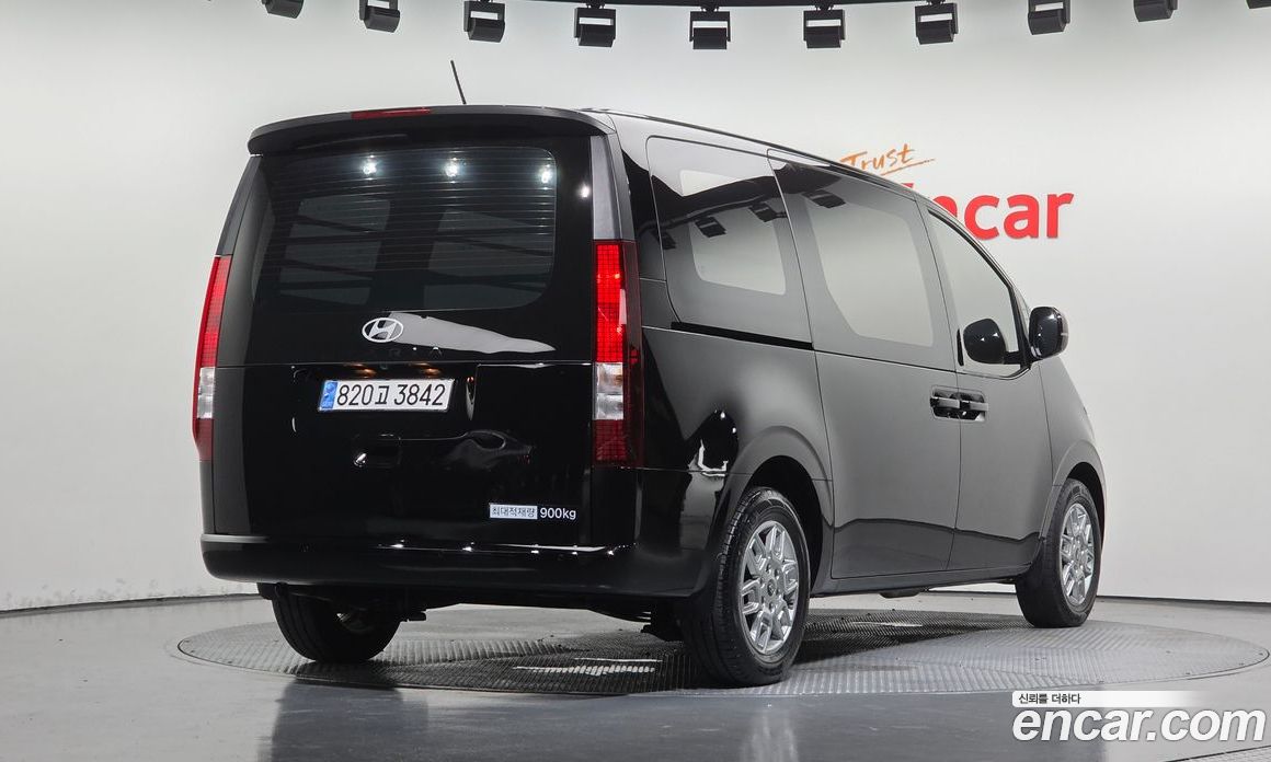 Hyundai Staria фото 2