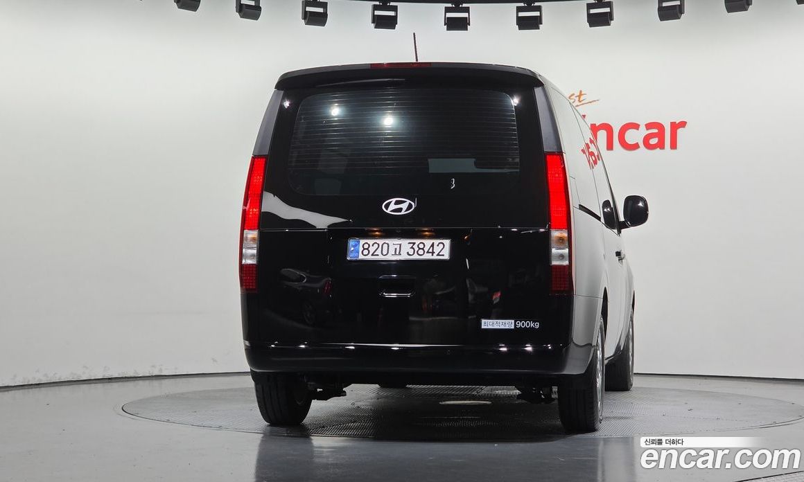 Hyundai Staria фото 4