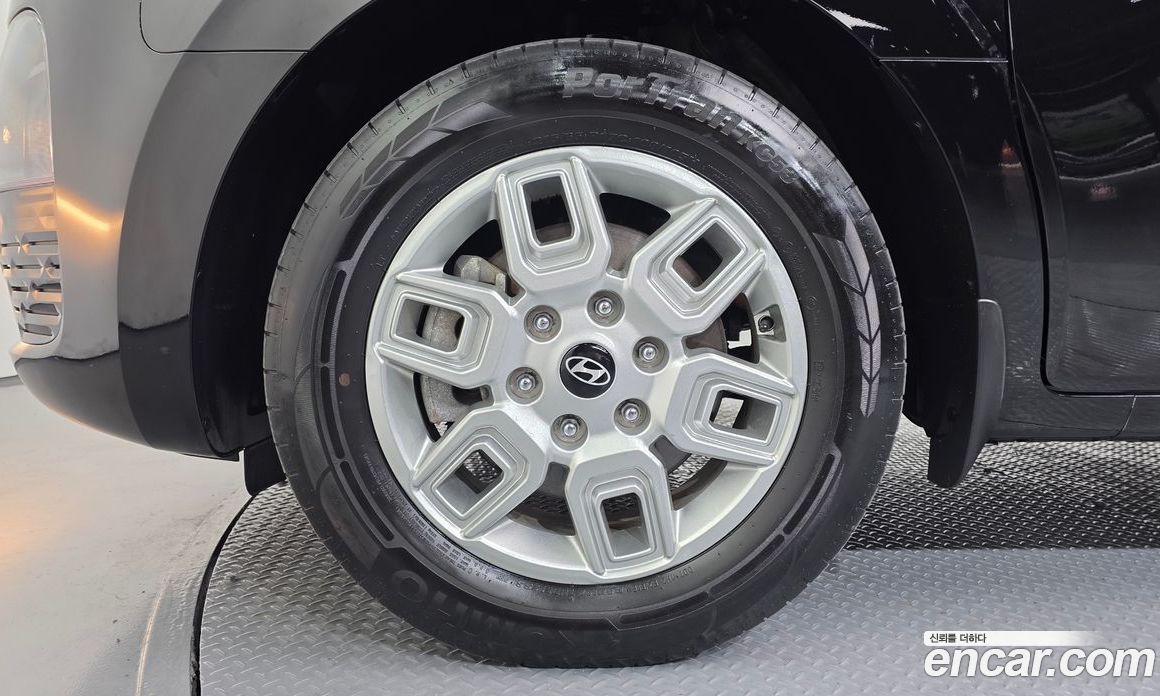 Hyundai Staria фото 5