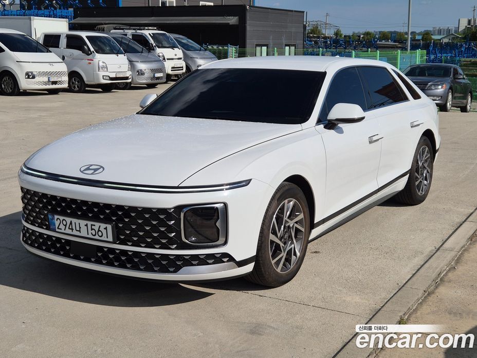 Hyundai Grandeur (GN7) фото 2