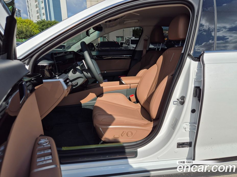 Hyundai Grandeur (GN7) фото 5