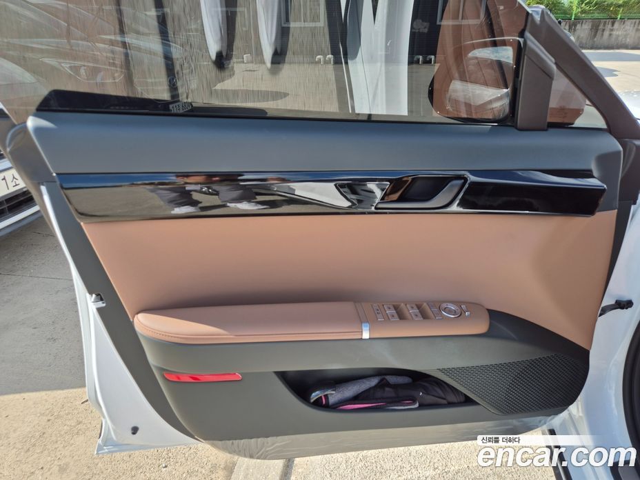 Hyundai Grandeur (GN7) фото 6