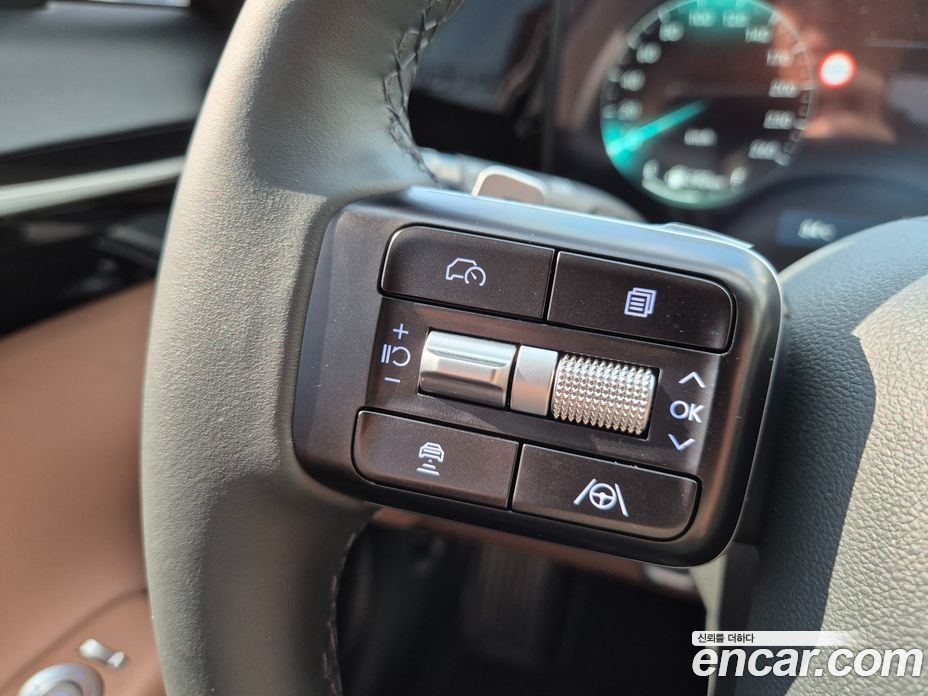 Hyundai Grandeur (GN7) фото 16