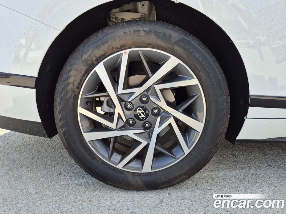 Hyundai Grandeur (GN7) фото 19