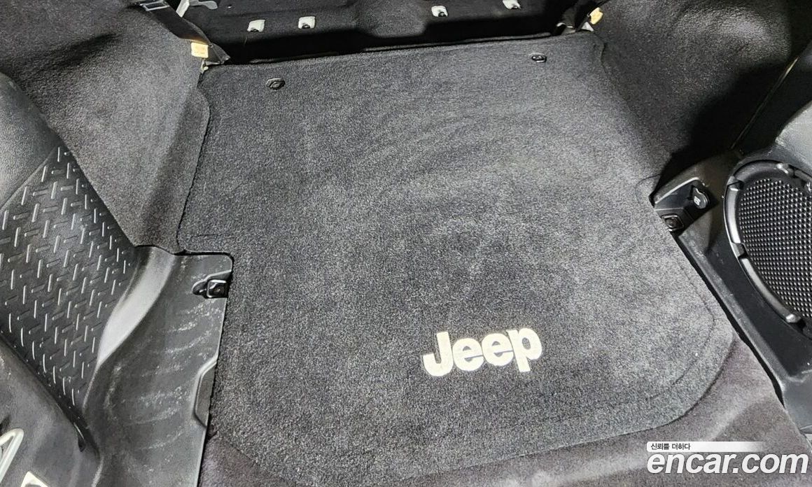 Jeep Wrangler (JK) фото 11