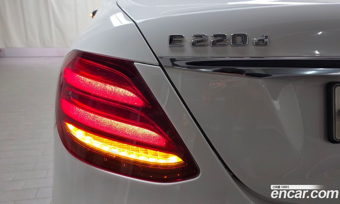 Mercedes-Benz E-Class W213 фото 23