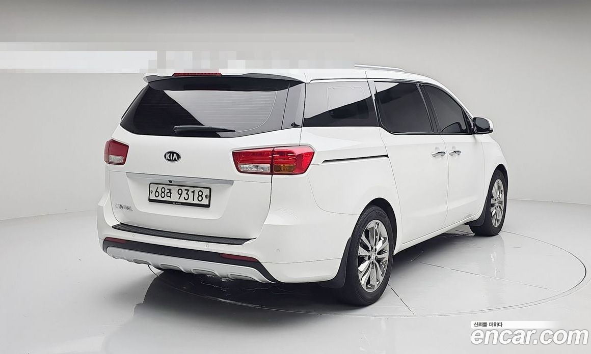 Kia Carnival 3rd Gen фото 2