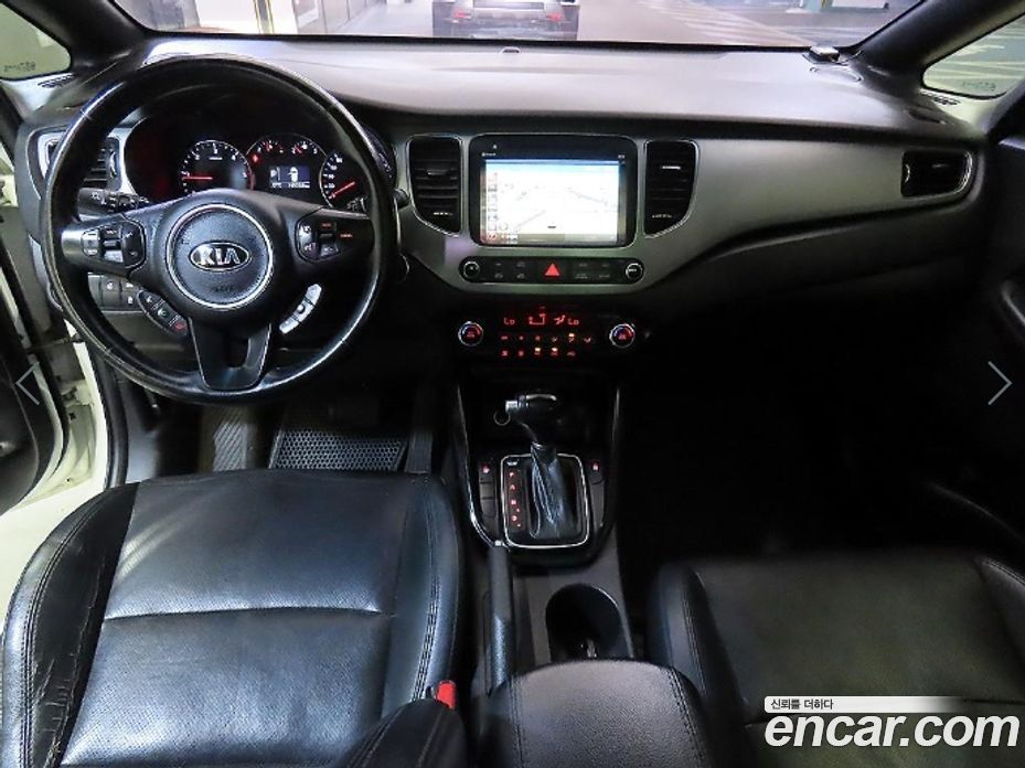 Kia Carens 3rd Gen фото 10
