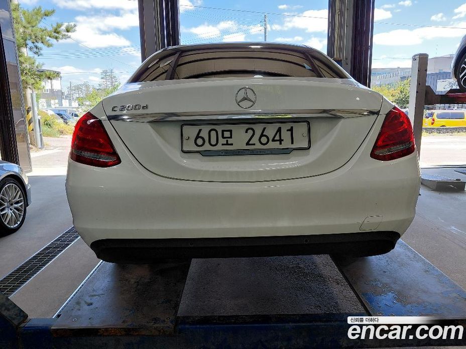 Mercedes-Benz C-Class W205 фото 2