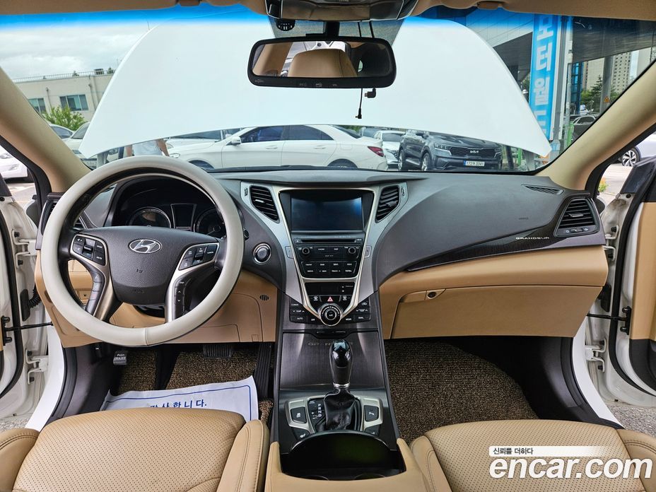 Hyundai Grandeur (HG) фото 10