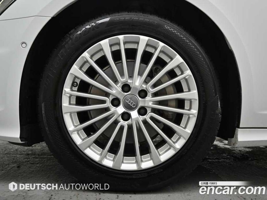 Audi A6 (C8) фото 7