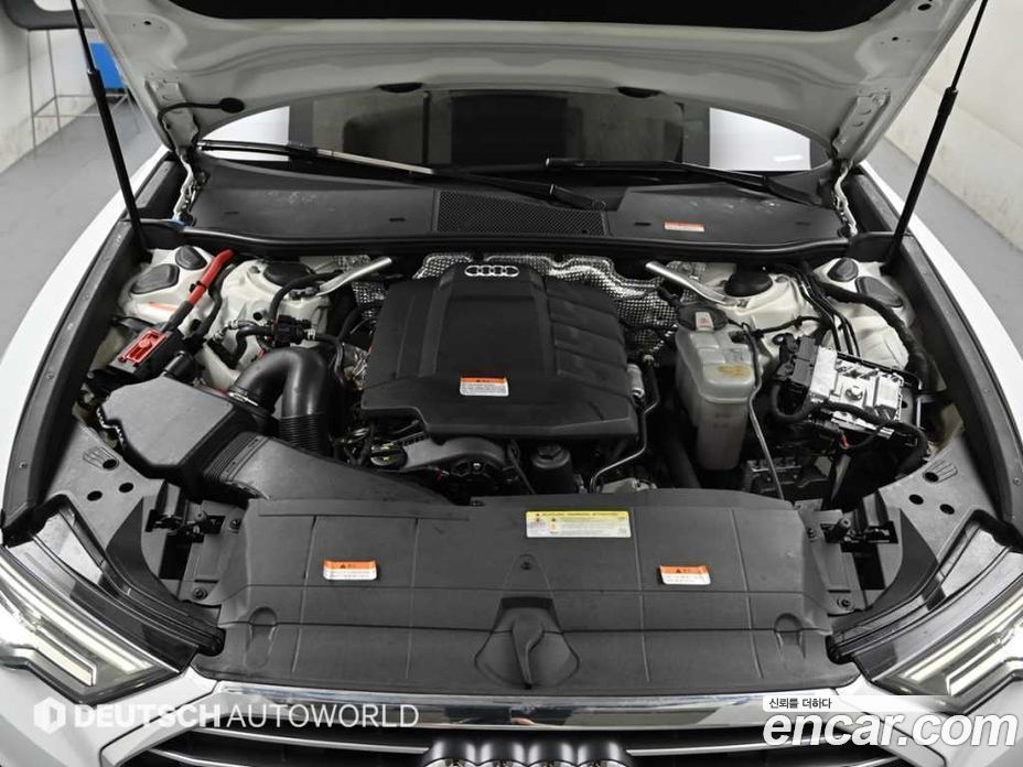 Audi A6 (C8) фото 8