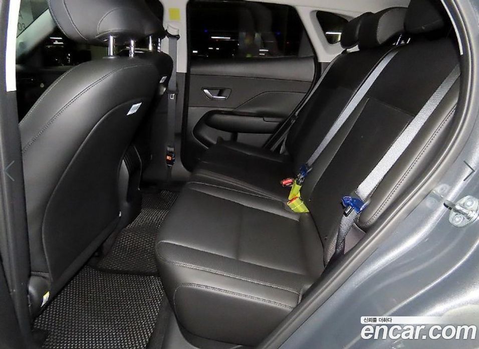 Hyundai Kona (SX2) фото 7