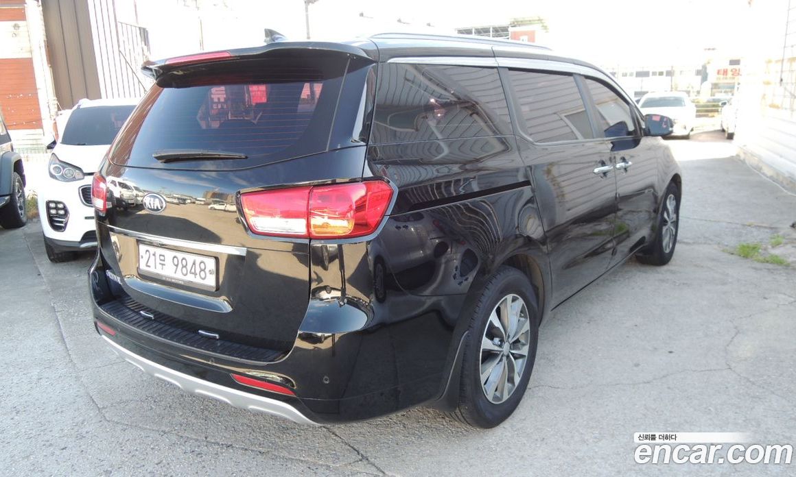 Kia Carnival 3rd Gen фото 4