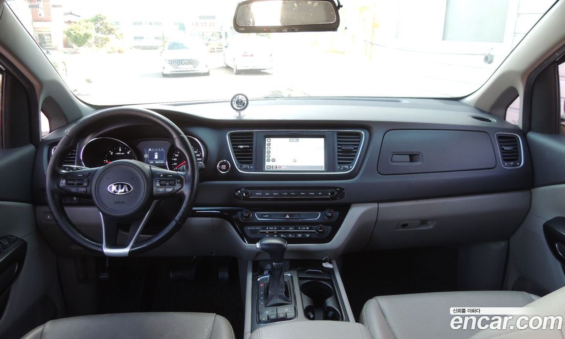 Kia Carnival 3rd Gen фото 7