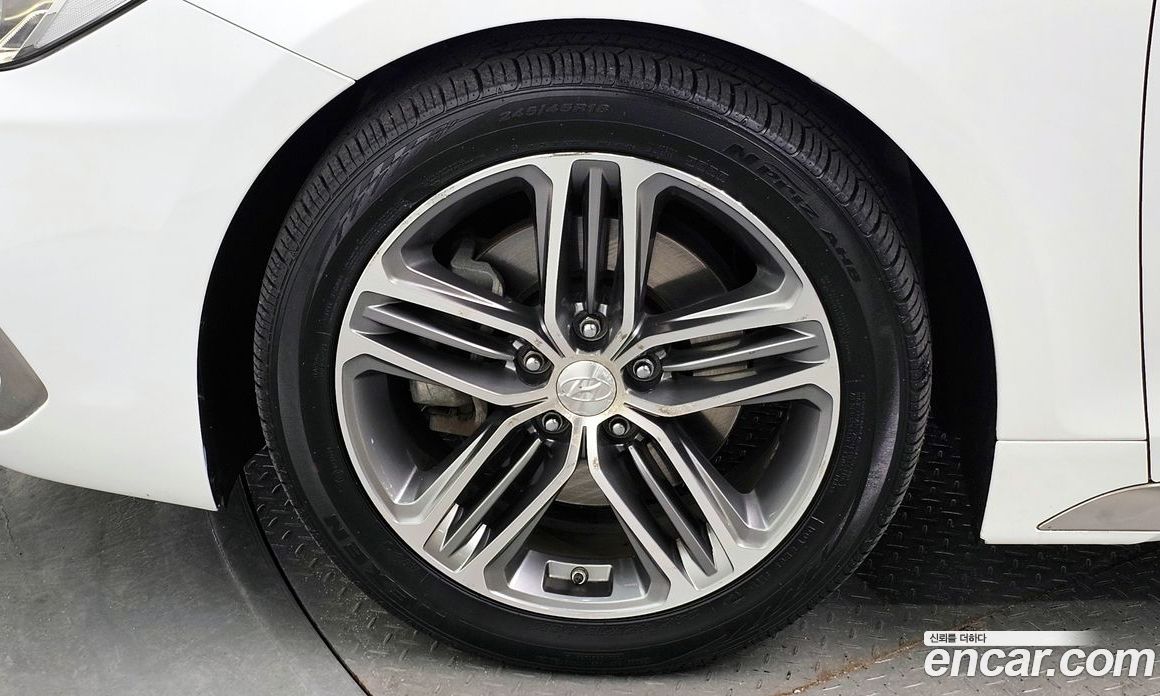 Hyundai Grandeur (IG) 6th Gen фото 5