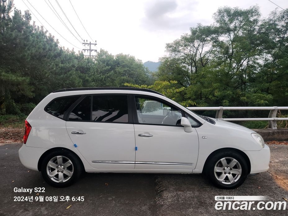 Kia Carens 2nd Gen фото 5