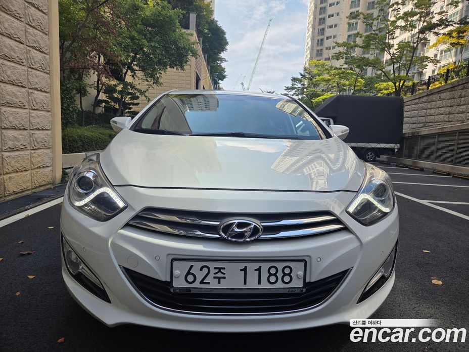 Hyundai i40 Saloon фото 3