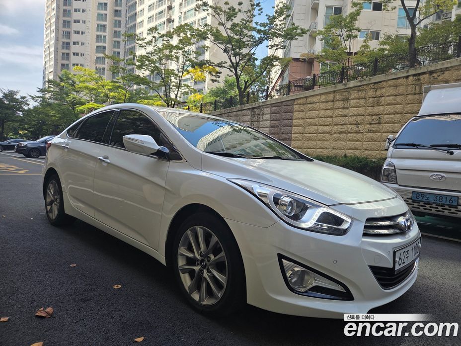Hyundai i40 Saloon фото 4