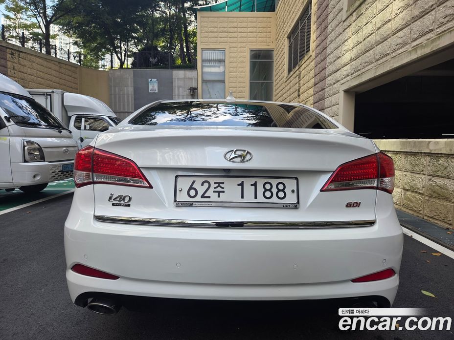 Hyundai i40 Saloon фото 6