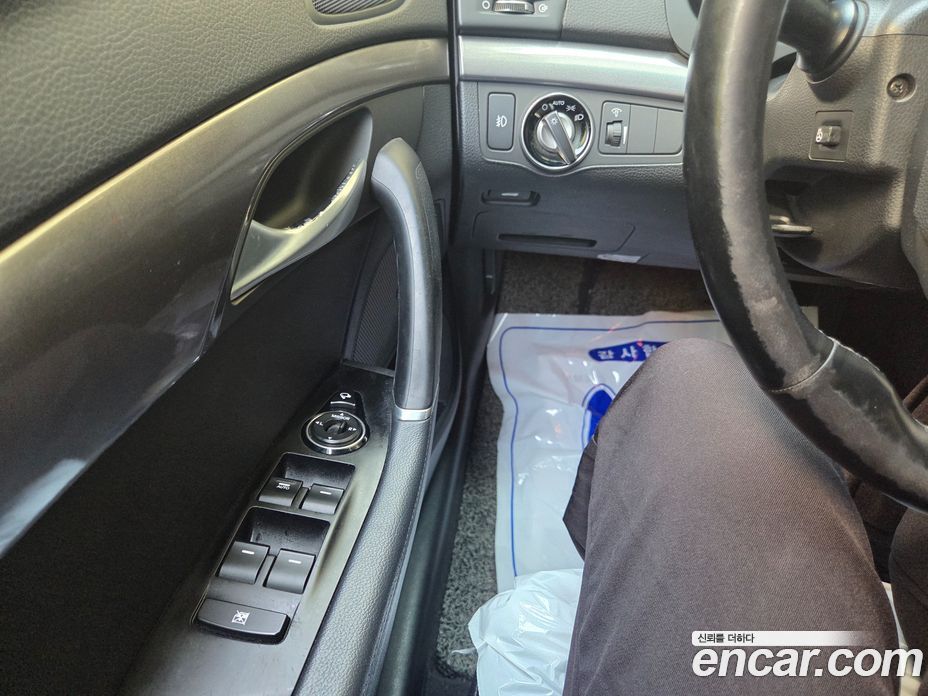Hyundai i40 Saloon фото 15