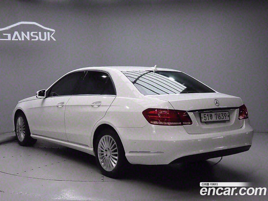 Mercedes-Benz E-Class W212 фото 3