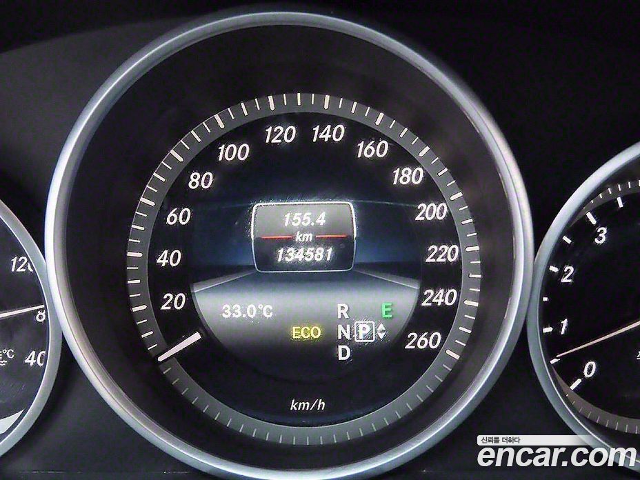 Mercedes-Benz E-Class W212 фото 6