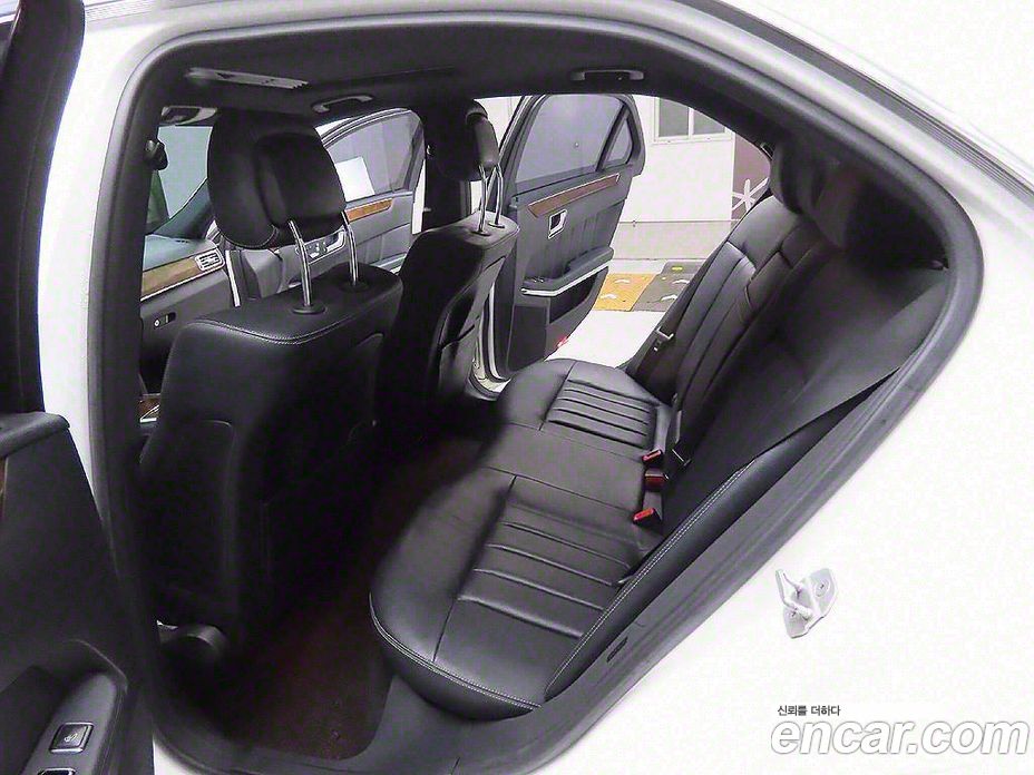 Mercedes-Benz E-Class W212 фото 8