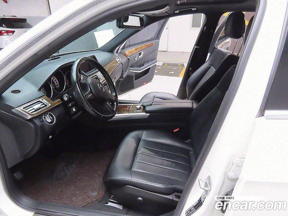 Mercedes-Benz E-Class W212 фото 10