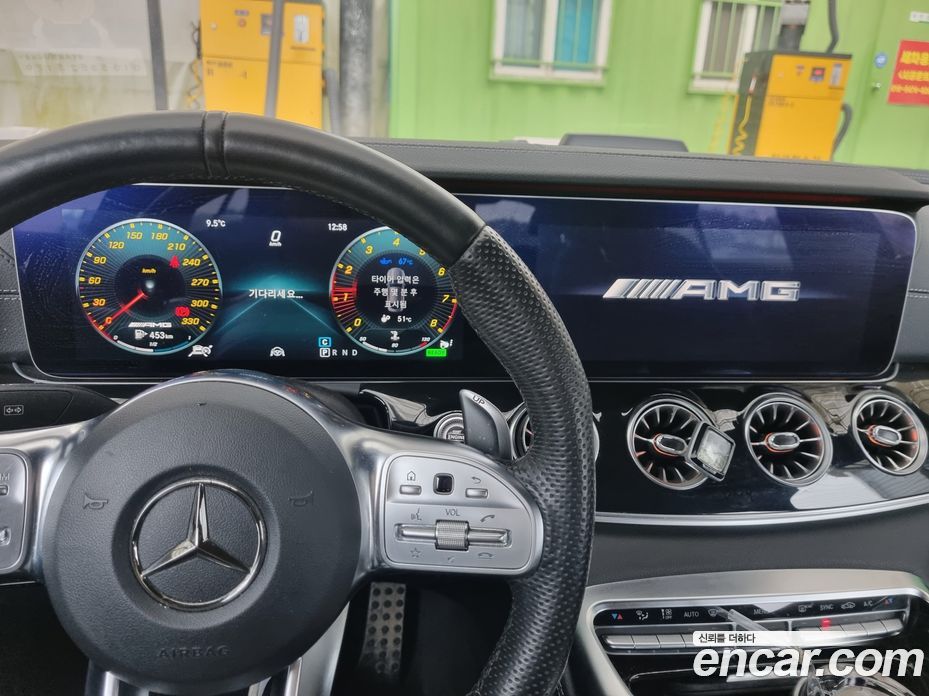 Mercedes-Benz AMG GT фото 12