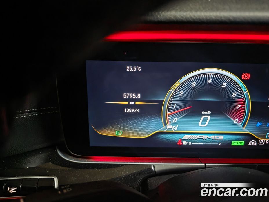 Mercedes-Benz AMG GT фото 15